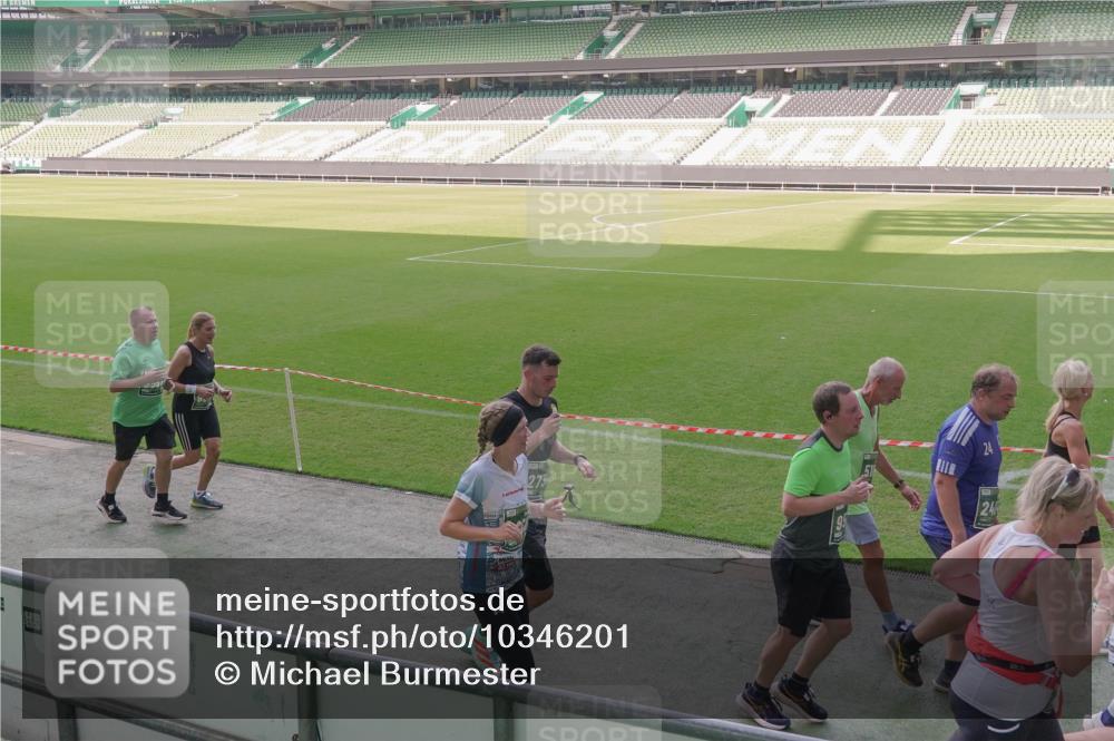 13.09.2026 - 21. swb-Marathon Bremen Michael Burmester http://msf.ph/oto/10346201 13.09.2026 13:34:11 Laufen im Stadion 155, 170, 193, 368, 428, 594, 679, 709, 765, 787, 916, 1001, 1026, 1048, 1051, 1098, 1280, 1292, 1321, 1377, 1444, 1553, 1557, 1560, 1591, 1592, 1607, 1661, 1703, 1760, 1772, 1784, 1827, 1992, 1996, 2077, 2132, 2226, 2338, 2399, 2400, 2451, 2479, 2511, 2515, 2543, 2616, 2630, 2641, 2718, 2735, 2757, 2787, 2791, 2982, 3014, 3179, 3191, 3345, 3443, 3503, 3547, 3577, 3601, 3614, 3660, 3708, 3709, 3720, 3797, 3875, 3901, 3904, 3911, 3914, 3952, 4001, 4014, 4500, 4561, 5151 meine-sportfotos.de