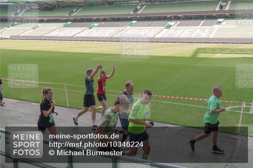 13.09.2026 - 21. swb-Marathon Bremen Michael Burmester http://msf.ph/oto/10346224 13.09.2026 13:34:14 Laufen im Stadion 155, 170, 193, 368, 428, 594, 679, 709, 765, 916, 1001, 1026, 1048, 1051, 1098, 1280, 1321, 1444, 1553, 1557, 1560, 1591, 1592, 1607, 1661, 1703, 1760, 1772, 1784, 1827, 1992, 1996, 2077, 2132, 2226, 2338, 2399, 2400, 2451, 2479, 2511, 2515, 2543, 2616, 2630, 2641, 2718, 2735, 2757, 2787, 2791, 2982, 3014, 3179, 3191, 3345, 3443, 3503, 3547, 3577, 3601, 3614, 3660, 3708, 3709, 3720, 3797, 3875, 3901, 3904, 3911, 3914, 3952, 4001, 4014, 4500, 4561, 5151 meine-sportfotos.de