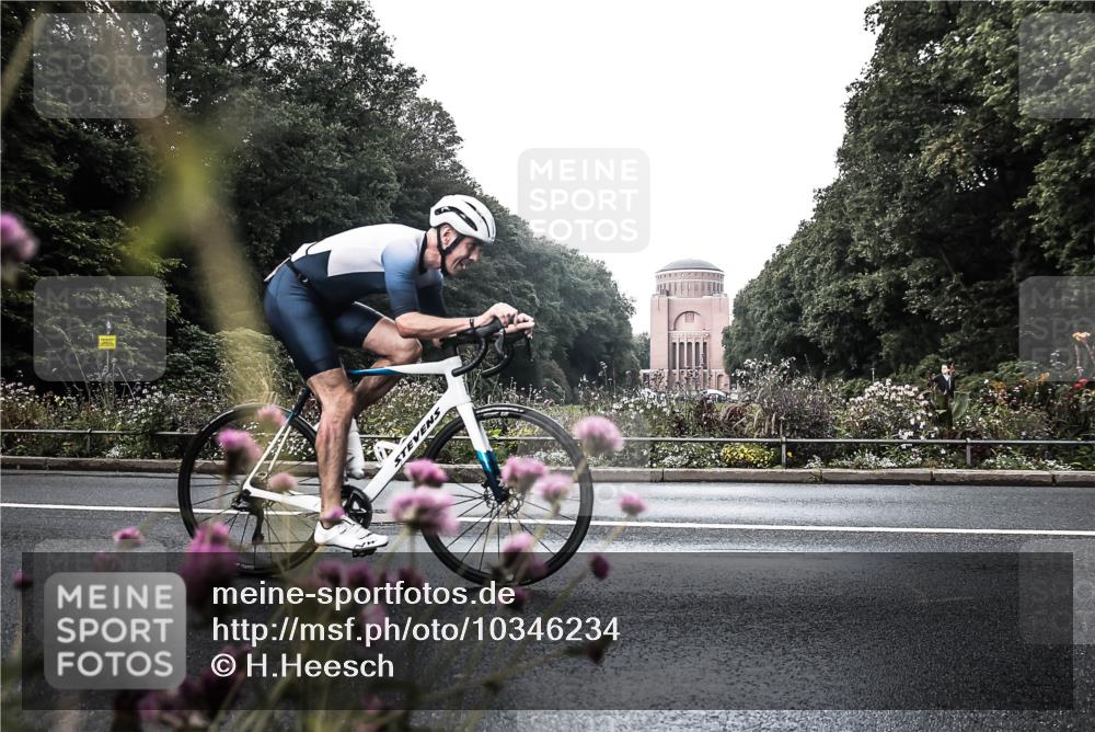 13.09.2026 - Stadtparktriathlon H.Heesch http://msf.ph/oto/10346234 13.09.2026 11:01:34 Radfahren 486, 510, 592, 703 meine-sportfotos.de