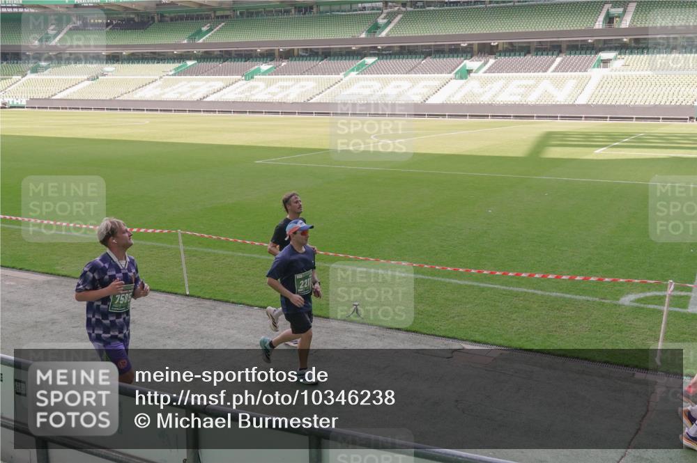 13.09.2026 - 21. swb-Marathon Bremen Michael Burmester http://msf.ph/oto/10346238 13.09.2026 13:34:16 Laufen im Stadion 155, 170, 193, 368, 428, 594, 679, 709, 765, 916, 1001, 1026, 1048, 1051, 1098, 1280, 1321, 1396, 1444, 1553, 1557, 1560, 1591, 1592, 1607, 1661, 1703, 1760, 1772, 1784, 1827, 1992, 1996, 2077, 2132, 2226, 2338, 2399, 2400, 2451, 2479, 2511, 2515, 2543, 2616, 2630, 2641, 2718, 2735, 2757, 2787, 2791, 2982, 3014, 3179, 3191, 3345, 3443, 3503, 3547, 3577, 3601, 3614, 3660, 3708, 3709, 3720, 3797, 3875, 3901, 3904, 3911, 3914, 3952, 4001, 4014, 4500, 4546, 4561, 5151 meine-sportfotos.de