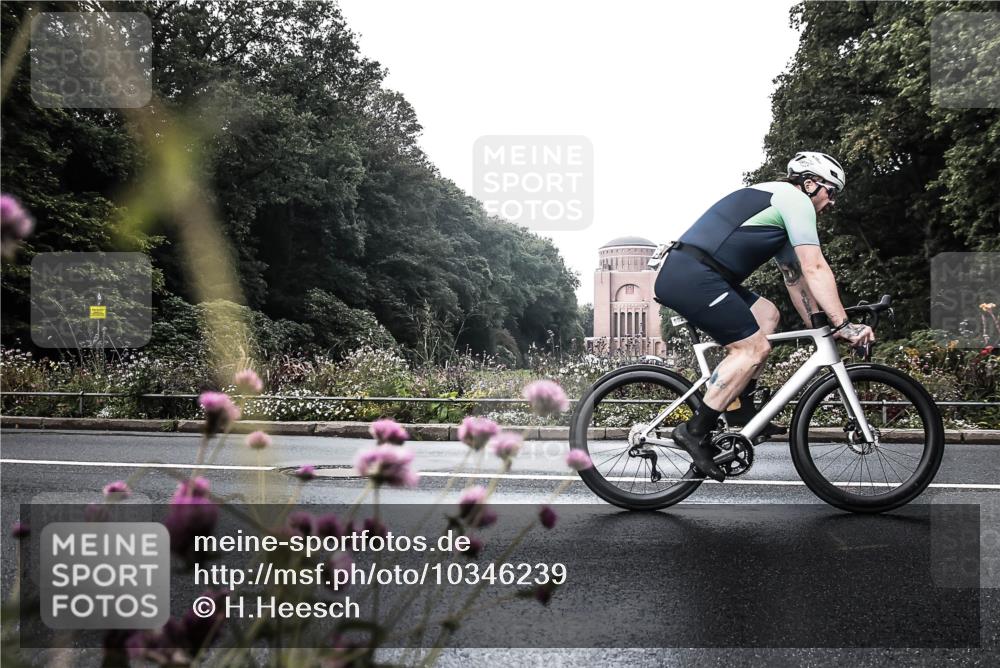 13.09.2026 - Stadtparktriathlon H.Heesch http://msf.ph/oto/10346239 13.09.2026 11:01:35 Radfahren 486, 510, 592, 698, 703 meine-sportfotos.de
