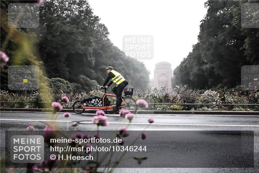 13.09.2026 - Stadtparktriathlon H.Heesch http://msf.ph/oto/10346244 13.09.2026 09:41:09 Radfahren  meine-sportfotos.de
