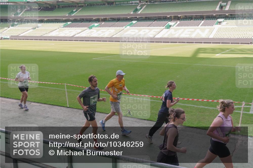 13.09.2026 - 21. swb-Marathon Bremen Michael Burmester http://msf.ph/oto/10346259 13.09.2026 13:34:19 Laufen im Stadion 155, 170, 193, 368, 428, 594, 679, 709, 765, 916, 1001, 1026, 1048, 1051, 1098, 1280, 1321, 1396, 1444, 1553, 1557, 1560, 1591, 1592, 1607, 1661, 1703, 1760, 1772, 1784, 1827, 1992, 1996, 2077, 2132, 2226, 2335, 2338, 2399, 2400, 2451, 2479, 2511, 2515, 2543, 2630, 2641, 2718, 2735, 2757, 2787, 2791, 2982, 3179, 3191, 3345, 3443, 3503, 3547, 3577, 3601, 3614, 3660, 3708, 3709, 3720, 3797, 3875, 3901, 3904, 3911, 3914, 3952, 4001, 4014, 4500, 4546, 4561, 5151 meine-sportfotos.de