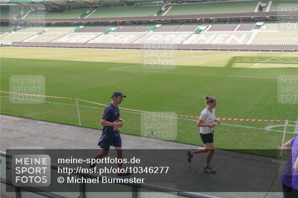 13.09.2026 - 21. swb-Marathon Bremen Michael Burmester http://msf.ph/oto/10346277 13.09.2026 13:34:21 Laufen im Stadion 155, 170, 193, 368, 428, 594, 679, 709, 765, 916, 1001, 1026, 1048, 1051, 1098, 1280, 1321, 1396, 1444, 1553, 1557, 1560, 1607, 1661, 1703, 1760, 1772, 1784, 1827, 1992, 1996, 2077, 2132, 2226, 2335, 2338, 2399, 2400, 2451, 2479, 2511, 2515, 2543, 2630, 2641, 2718, 2735, 2757, 2787, 2791, 2982, 3179, 3191, 3345, 3443, 3503, 3547, 3577, 3601, 3614, 3660, 3708, 3709, 3720, 3797, 3875, 3904, 3911, 3914, 3952, 4001, 4014, 4500, 4546, 4561, 5151 meine-sportfotos.de