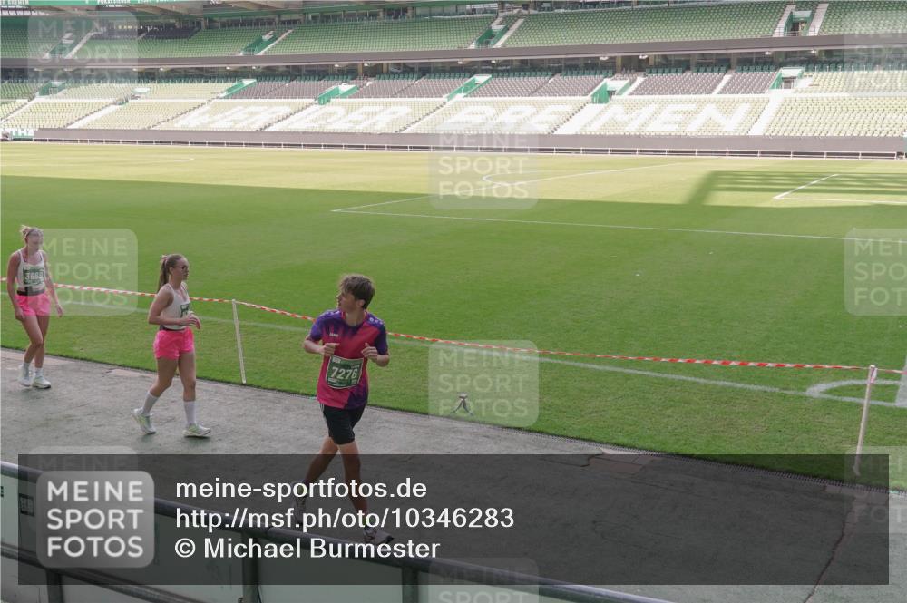 13.09.2026 - 21. swb-Marathon Bremen Michael Burmester http://msf.ph/oto/10346283 13.09.2026 13:34:23 Laufen im Stadion 155, 170, 193, 368, 428, 496, 594, 679, 709, 765, 916, 1001, 1026, 1048, 1051, 1098, 1280, 1321, 1396, 1444, 1553, 1557, 1560, 1607, 1661, 1703, 1760, 1772, 1784, 1827, 1965, 1992, 1996, 2077, 2132, 2226, 2335, 2338, 2399, 2400, 2451, 2479, 2511, 2515, 2543, 2641, 2718, 2735, 2757, 2787, 2791, 2982, 3179, 3191, 3345, 3443, 3503, 3547, 3577, 3601, 3614, 3660, 3708, 3709, 3720, 3797, 3875, 3904, 3911, 3914, 3952, 4001, 4014, 4500, 4546, 4561, 5151 meine-sportfotos.de