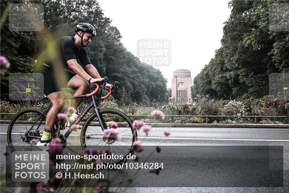 13.09.2026 - Stadtparktriathlon H.Heesch http://msf.ph/oto/10346284 13.09.2026 11:01:59 Radfahren 357, 494, 657 meine-sportfotos.de