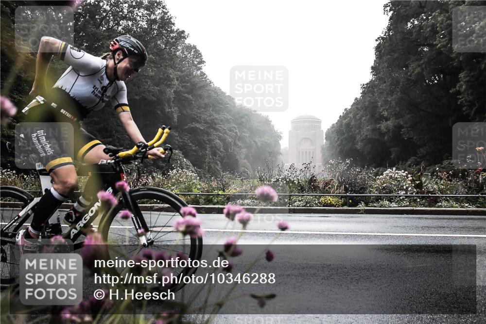13.09.2026 - Stadtparktriathlon H.Heesch http://msf.ph/oto/10346288 13.09.2026 09:42:51 Radfahren 181 meine-sportfotos.de