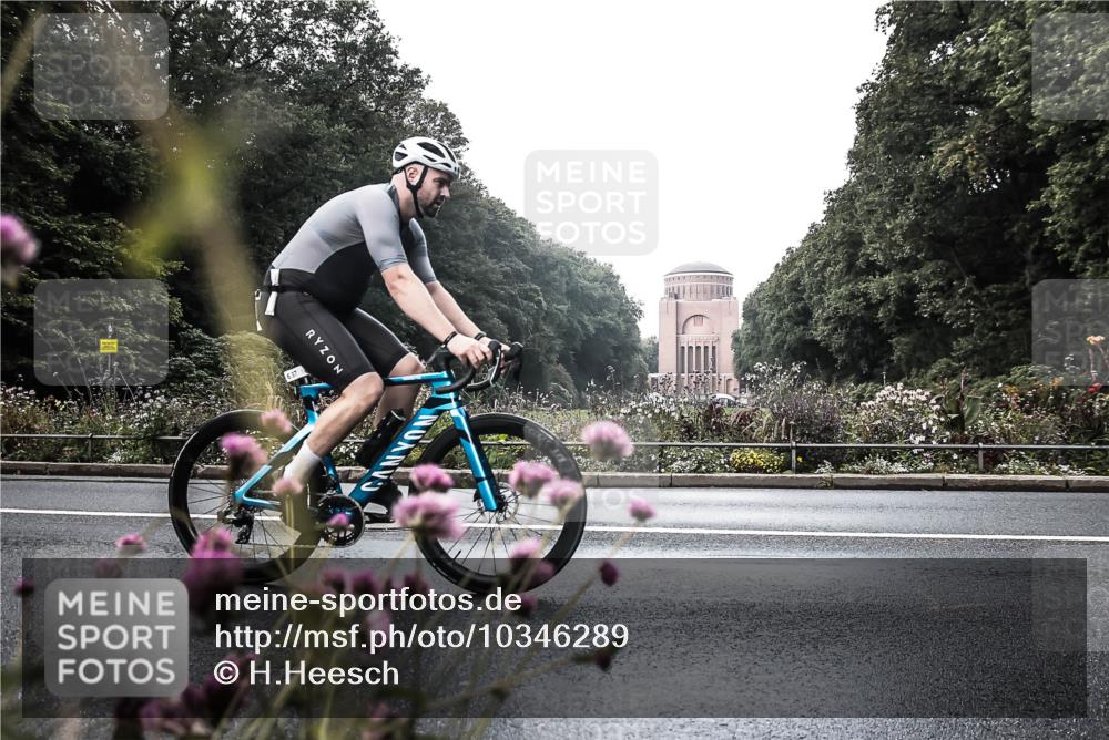 13.09.2026 - Stadtparktriathlon H.Heesch http://msf.ph/oto/10346289 13.09.2026 11:02:01 Radfahren 416, 494, 524, 657 meine-sportfotos.de