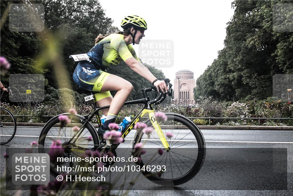 13.09.2026 - Stadtparktriathlon H.Heesch http://msf.ph/oto/10346293 13.09.2026 11:02:04 Radfahren 416, 524, 589, 657 meine-sportfotos.de