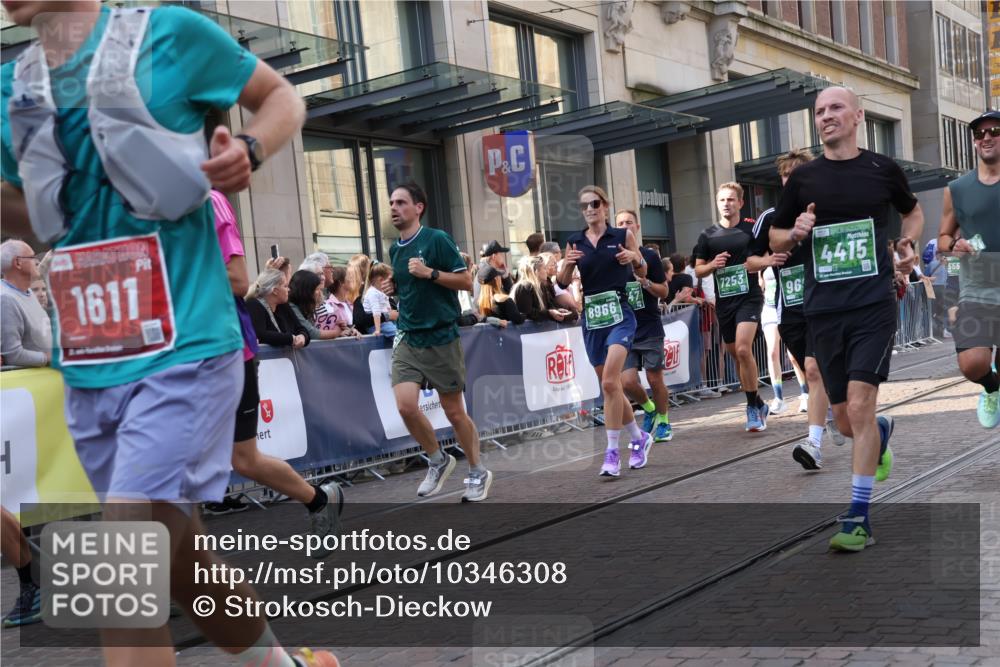 13.09.2026 - 21. swb-Marathon Bremen Strokosch-Dieckow http://msf.ph/oto/10346308 13.09.2026 13:30:14 Ziel 625, 800, 834, 1067, 1926, 2265, 2369, 2452, 2723, 2900, 3163, 3164, 3425, 4058, 4206, 4332, 4342, 4415, 4425, 4748, 4757, 5506, 5551, 6134, 6343, 6347, 6523, 6988, 7253, 7567, 7645, 7821, 8090, 8105, 8116, 8117, 8169, 8314, 8494, 8762, 8878, 8966, 9011, 9015, 9108, 9412, 9692, 9695, 9699, 9825, 13090, 881, 1205, 1308, 1611, 1653, 1759, 1780, 1848, 1909, 1938, 2126, 2364, 3190, 3908, 4763, 5039, 5198, 5348, 5615, 5631, 6225, 6720 meine-sportfotos.de