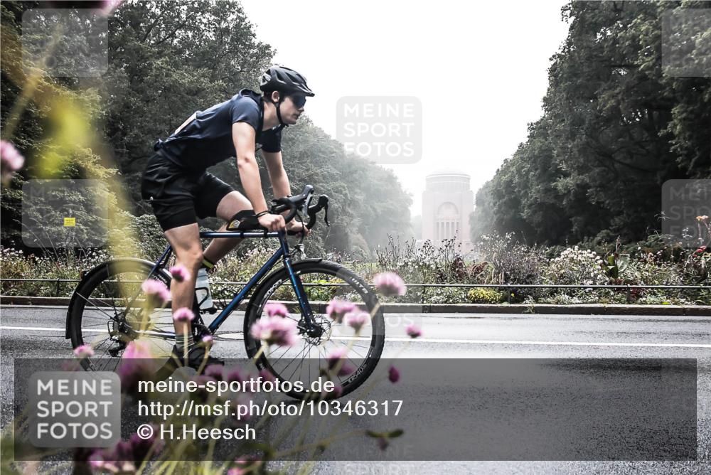 13.09.2026 - Stadtparktriathlon H.Heesch http://msf.ph/oto/10346317 13.09.2026 09:47:05 Radfahren 226, 290 meine-sportfotos.de