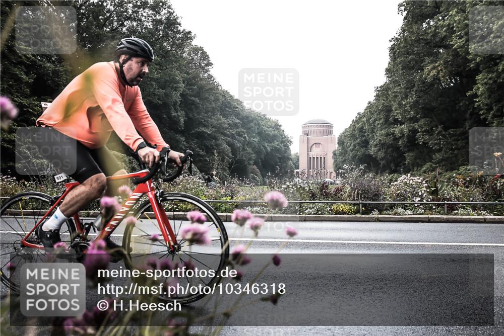 13.09.2026 - Stadtparktriathlon H.Heesch http://msf.ph/oto/10346318 13.09.2026 11:02:23 Radfahren 591, 610 meine-sportfotos.de