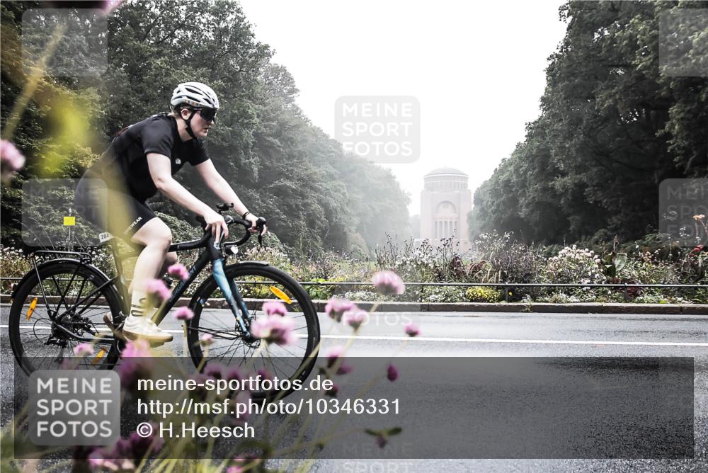 13.09.2026 - Stadtparktriathlon H.Heesch http://msf.ph/oto/10346331 13.09.2026 09:48:08 Radfahren 284 meine-sportfotos.de