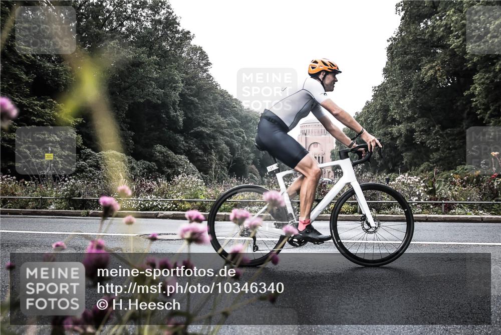 13.09.2026 - Stadtparktriathlon H.Heesch http://msf.ph/oto/10346340 13.09.2026 11:02:37 Radfahren 435, 531, 557, 572, 618, 671 meine-sportfotos.de