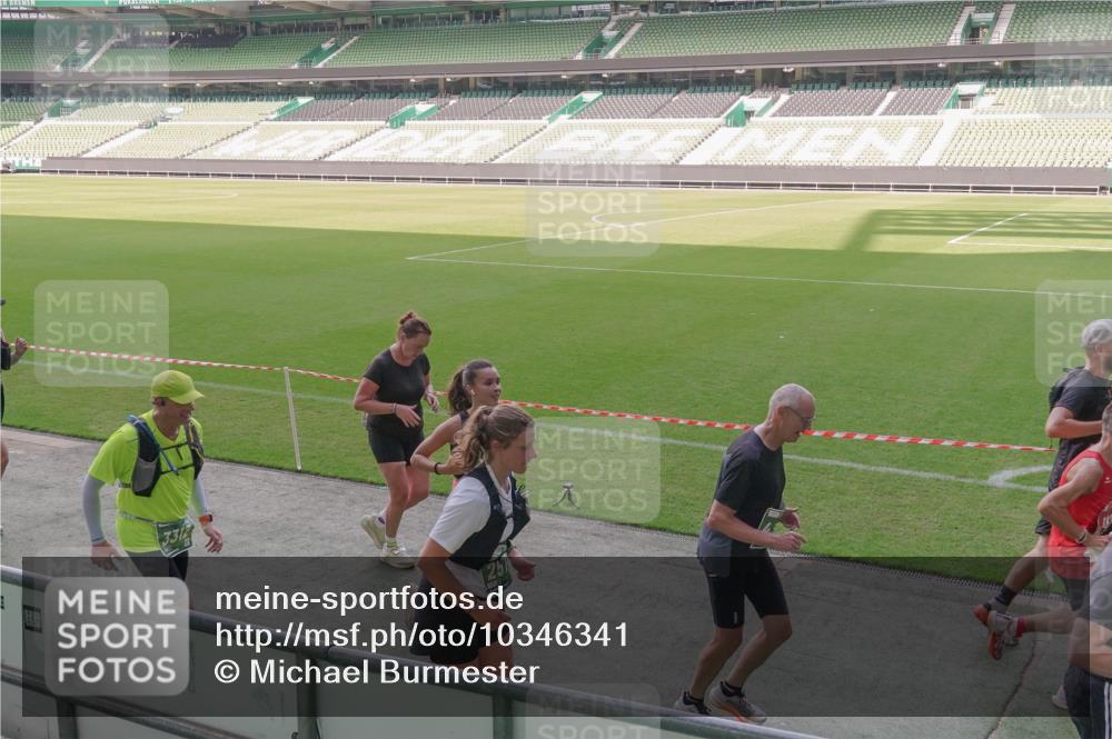 13.09.2026 - 21. swb-Marathon Bremen Michael Burmester http://msf.ph/oto/10346341 13.09.2026 13:34:32 Laufen im Stadion 155, 170, 193, 368, 428, 462, 496, 594, 679, 709, 765, 916, 1001, 1026, 1048, 1051, 1098, 1280, 1321, 1396, 1444, 1553, 1557, 1560, 1607, 1661, 1703, 1760, 1772, 1784, 1827, 1965, 1992, 1996, 2077, 2132, 2226, 2335, 2338, 2399, 2400, 2451, 2479, 2511, 2515, 2543, 2641, 2718, 2735, 2757, 2787, 2791, 2894, 2982, 3179, 3191, 3345, 3406, 3443, 3503, 3547, 3577, 3614, 3660, 3708, 3709, 3720, 3797, 3875, 3904, 3911, 3914, 3952, 4001, 4014, 4500, 4546, 4561, 5151 meine-sportfotos.de