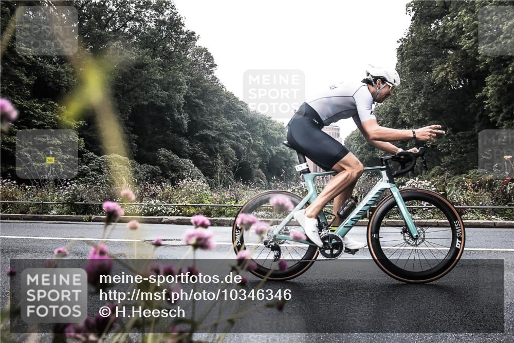 13.09.2026 - Stadtparktriathlon H.Heesch http://msf.ph/oto/10346346 13.09.2026 11:02:39 Radfahren 531, 557, 572, 671 meine-sportfotos.de