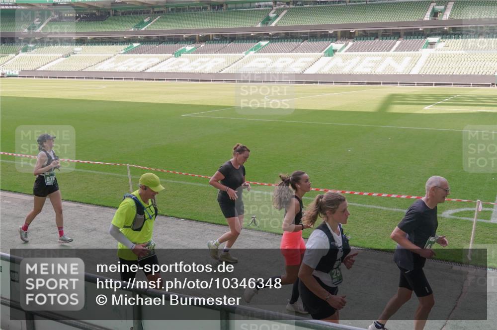 13.09.2026 - 21. swb-Marathon Bremen Michael Burmester http://msf.ph/oto/10346348 13.09.2026 13:34:32 Laufen im Stadion 155, 170, 193, 368, 428, 462, 496, 594, 679, 709, 765, 916, 1001, 1026, 1048, 1051, 1098, 1280, 1321, 1396, 1444, 1553, 1557, 1560, 1607, 1661, 1703, 1760, 1772, 1784, 1827, 1965, 1992, 1996, 2077, 2132, 2226, 2335, 2338, 2399, 2400, 2451, 2479, 2511, 2515, 2543, 2641, 2718, 2735, 2757, 2787, 2791, 2894, 2982, 3179, 3191, 3345, 3406, 3443, 3503, 3547, 3577, 3614, 3660, 3708, 3709, 3720, 3797, 3875, 3904, 3911, 3914, 3952, 4001, 4014, 4500, 4546, 4561, 5151 meine-sportfotos.de