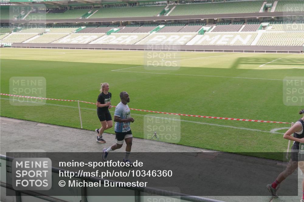 13.09.2026 - 21. swb-Marathon Bremen Michael Burmester http://msf.ph/oto/10346360 13.09.2026 13:34:35 Laufen im Stadion 155, 170, 193, 368, 428, 462, 496, 594, 679, 709, 765, 916, 1001, 1026, 1048, 1051, 1098, 1280, 1321, 1396, 1444, 1553, 1557, 1560, 1607, 1661, 1703, 1760, 1772, 1784, 1827, 1965, 1992, 1996, 2132, 2226, 2335, 2338, 2399, 2400, 2451, 2479, 2511, 2515, 2543, 2641, 2650, 2718, 2735, 2757, 2787, 2791, 2894, 2982, 3179, 3191, 3345, 3406, 3443, 3503, 3547, 3577, 3614, 3660, 3708, 3709, 3720, 3797, 3875, 3904, 3911, 3914, 3952, 4001, 4014, 4500, 4546, 4561, 4967, 5151 meine-sportfotos.de