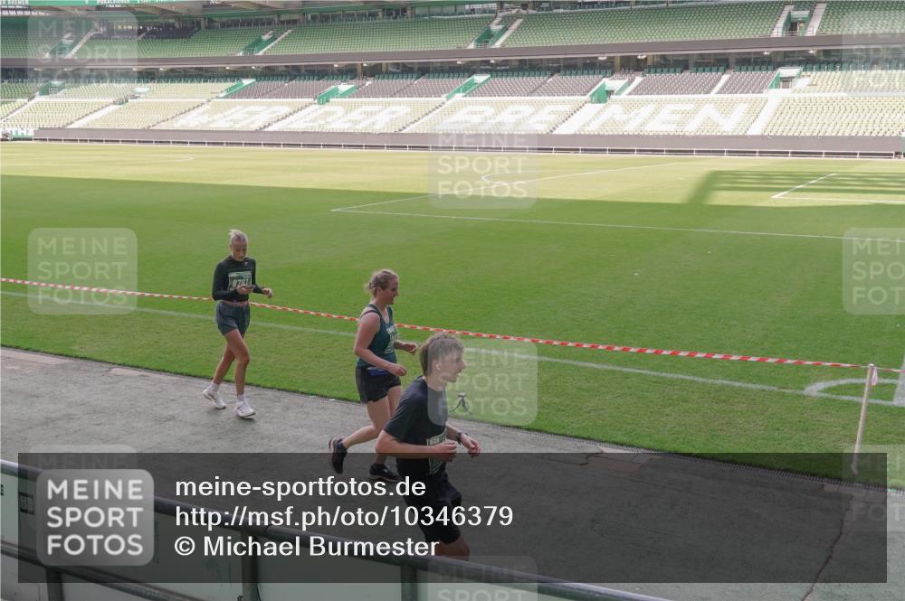 13.09.2026 - 21. swb-Marathon Bremen Michael Burmester http://msf.ph/oto/10346379 13.09.2026 13:34:37 Laufen im Stadion 155, 170, 193, 368, 428, 462, 496, 594, 679, 709, 765, 916, 1001, 1026, 1048, 1051, 1098, 1280, 1321, 1396, 1444, 1553, 1557, 1560, 1607, 1661, 1703, 1760, 1772, 1784, 1827, 1965, 1992, 1996, 2132, 2226, 2335, 2338, 2399, 2400, 2451, 2479, 2511, 2515, 2543, 2641, 2650, 2718, 2735, 2757, 2787, 2791, 2894, 2982, 3090, 3179, 3191, 3345, 3406, 3443, 3503, 3547, 3577, 3614, 3660, 3708, 3709, 3720, 3797, 3875, 3904, 3911, 3914, 3952, 4001, 4014, 4500, 4546, 4561, 4967, 5151 meine-sportfotos.de