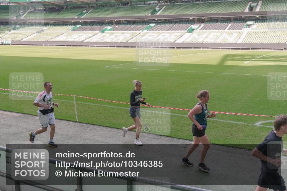 13.09.2026 - 21. swb-Marathon Bremen Michael Burmester http://msf.ph/oto/10346385 13.09.2026 13:34:38 Laufen im Stadion 155, 170, 193, 368, 428, 462, 496, 594, 679, 709, 765, 916, 1001, 1026, 1048, 1051, 1098, 1280, 1321, 1396, 1444, 1553, 1557, 1560, 1607, 1661, 1703, 1760, 1772, 1784, 1827, 1965, 1974, 1992, 1996, 2132, 2226, 2335, 2338, 2399, 2400, 2451, 2479, 2511, 2515, 2543, 2641, 2650, 2718, 2735, 2757, 2787, 2791, 2894, 2982, 3090, 3179, 3191, 3345, 3406, 3443, 3503, 3547, 3577, 3614, 3660, 3708, 3709, 3720, 3797, 3875, 3904, 3911, 3914, 3952, 4001, 4014, 4500, 4546, 4561, 4967, 5151 meine-sportfotos.de