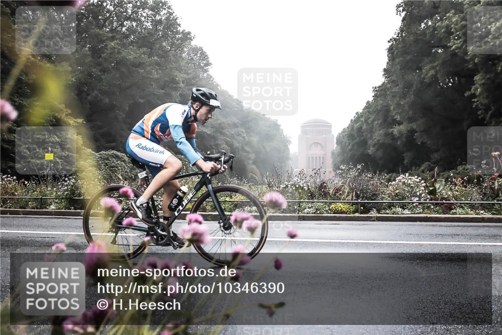 13.09.2026 - Stadtparktriathlon H.Heesch http://msf.ph/oto/10346390 13.09.2026 09:50:19 Radfahren 171, 314, 321 meine-sportfotos.de