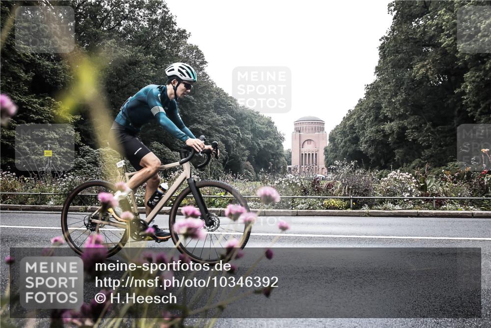 13.09.2026 - Stadtparktriathlon H.Heesch http://msf.ph/oto/10346392 13.09.2026 11:03:11 Radfahren 519 meine-sportfotos.de