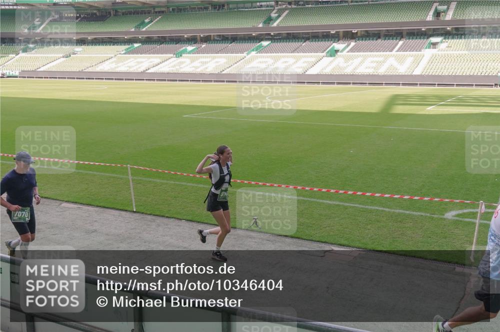 13.09.2026 - 21. swb-Marathon Bremen Michael Burmester http://msf.ph/oto/10346404 13.09.2026 13:34:42 Laufen im Stadion 170, 193, 368, 428, 462, 496, 594, 679, 709, 765, 916, 1001, 1026, 1048, 1051, 1098, 1280, 1321, 1396, 1444, 1553, 1557, 1560, 1607, 1661, 1703, 1760, 1772, 1784, 1827, 1965, 1974, 1977, 1992, 1996, 2335, 2338, 2399, 2400, 2451, 2479, 2511, 2515, 2543, 2641, 2650, 2718, 2735, 2757, 2787, 2791, 2894, 2982, 3090, 3179, 3191, 3345, 3406, 3443, 3503, 3547, 3577, 3614, 3660, 3708, 3709, 3720, 3797, 3875, 3904, 3911, 3914, 3952, 4001, 4014, 4500, 4546, 4561, 4967, 5151 meine-sportfotos.de