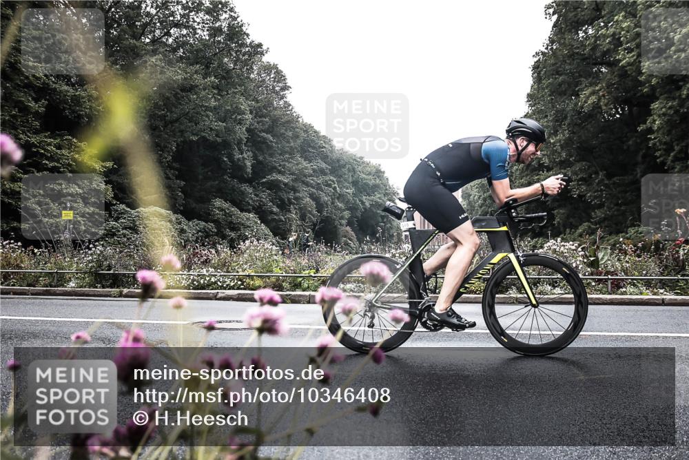 13.09.2026 - Stadtparktriathlon H.Heesch http://msf.ph/oto/10346408 13.09.2026 11:03:37 Radfahren 540, 612, 683 meine-sportfotos.de