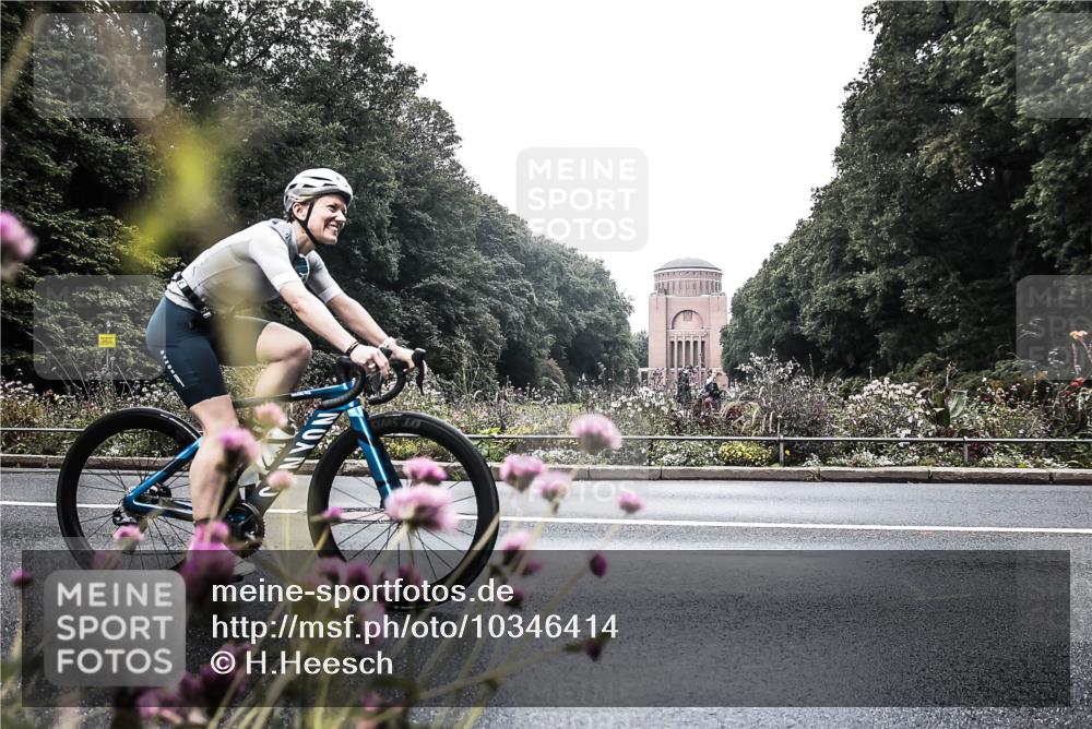 13.09.2026 - Stadtparktriathlon H.Heesch http://msf.ph/oto/10346414 13.09.2026 11:03:42 Radfahren 445, 690 meine-sportfotos.de