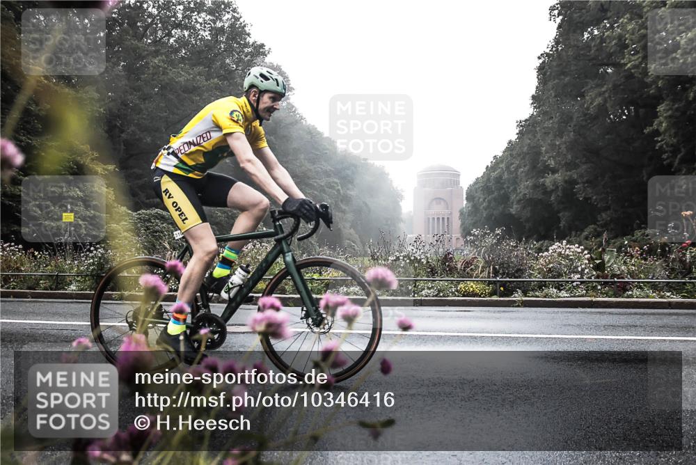 13.09.2026 - Stadtparktriathlon H.Heesch http://msf.ph/oto/10346416 13.09.2026 09:50:50 Radfahren 271, 310 meine-sportfotos.de