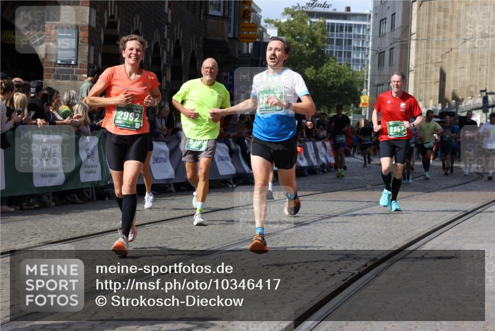 13.09.2026 - 21. swb-Marathon Bremen Strokosch-Dieckow http://msf.ph/oto/10346417 13.09.2026 13:32:29 Ziel 287, 1369, 2310, 2934, 3650, 3922, 3946, 4057, 4566, 4797, 4979, 5628, 6116, 6258, 6475, 6857, 6875, 7182, 7526, 7553, 7818, 8610, 8632, 9198, 9394, 9640, 13029, 13182, 1437, 1687, 2611, 2992, 3354, 3878, 3895, 4323, 4862, 5398, 5657, 6583, 6718, 6760, 7016, 7466, 7758, 7990, 8344, 8957, 9175 meine-sportfotos.de