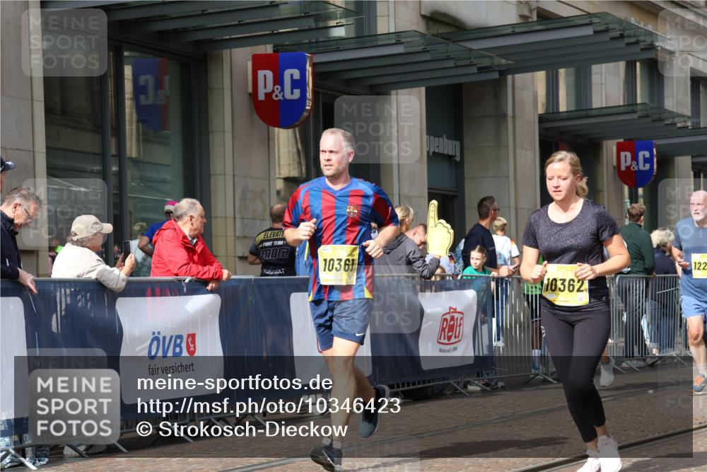 13.09.2026 - 21. swb-Marathon Bremen Strokosch-Dieckow http://msf.ph/oto/10346423 13.09.2026 11:10:11 Ziel 10002, 10169, 10247, 10361, 10362, 10422, 10706, 10719, 10768, 10791, 10890, 11080, 11283, 11298, 11300, 11309, 11382, 11583, 11725, 11736, 11957, 11982, 12183, 12227, 12454, 12550, 10299, 10435, 10751, 10963, 11119, 11383, 11437, 11441, 11732, 11933, 12117, 12207, 12293 meine-sportfotos.de