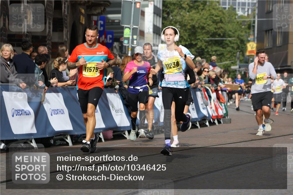 13.09.2026 - 21. swb-Marathon Bremen Strokosch-Dieckow http://msf.ph/oto/10346425 13.09.2026 10:53:08 Ziel 10193, 10304, 10339, 10652, 10734, 10827, 10863, 10906, 11002, 11038, 11144, 11362, 11386, 11597, 11766, 12019, 12338, 12399, 10448, 10585, 10757, 10780, 11012, 11168, 11379, 12040, 12170, 12275, 12461 meine-sportfotos.de