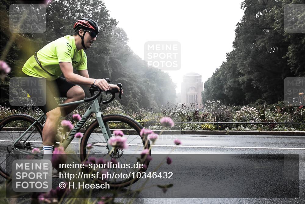 13.09.2026 - Stadtparktriathlon H.Heesch http://msf.ph/oto/10346432 13.09.2026 09:51:01 Radfahren 217, 227, 285, 293 meine-sportfotos.de