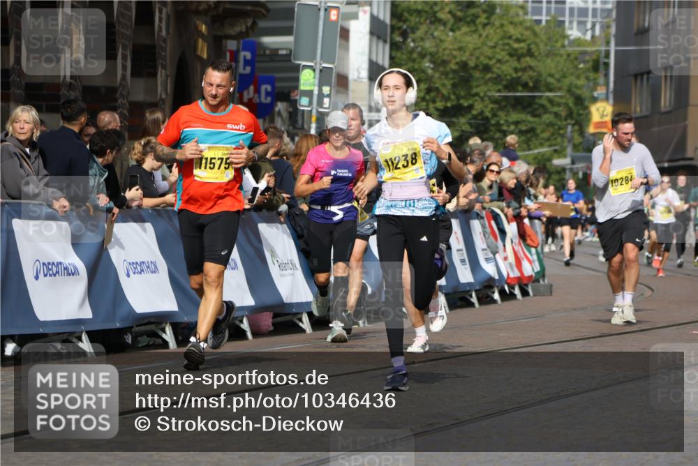 13.09.2026 - 21. swb-Marathon Bremen Strokosch-Dieckow http://msf.ph/oto/10346436 13.09.2026 10:53:08 Ziel 10193, 10304, 10339, 10652, 10734, 10827, 10863, 10906, 11002, 11038, 11144, 11362, 11386, 11597, 11766, 12019, 12338, 12399, 10448, 10585, 10757, 10780, 11012, 11168, 11379, 12040, 12170, 12275, 12461 meine-sportfotos.de