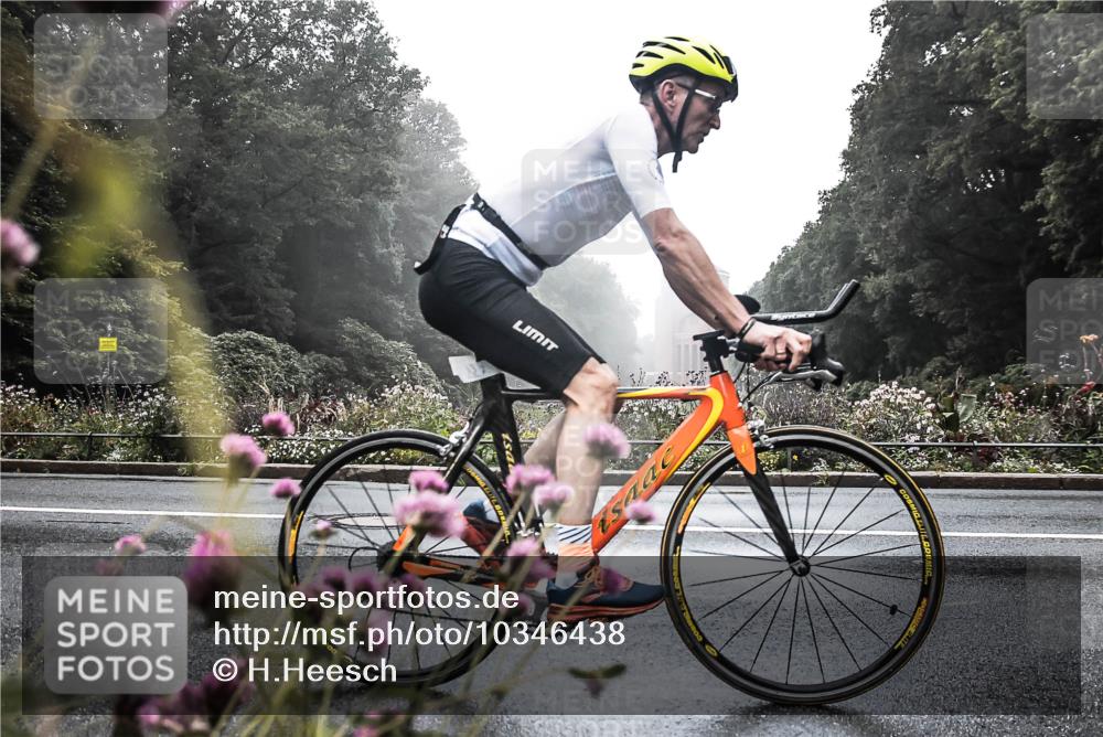 13.09.2026 - Stadtparktriathlon H.Heesch http://msf.ph/oto/10346438 13.09.2026 09:51:03 Radfahren 217, 227, 239, 285 meine-sportfotos.de