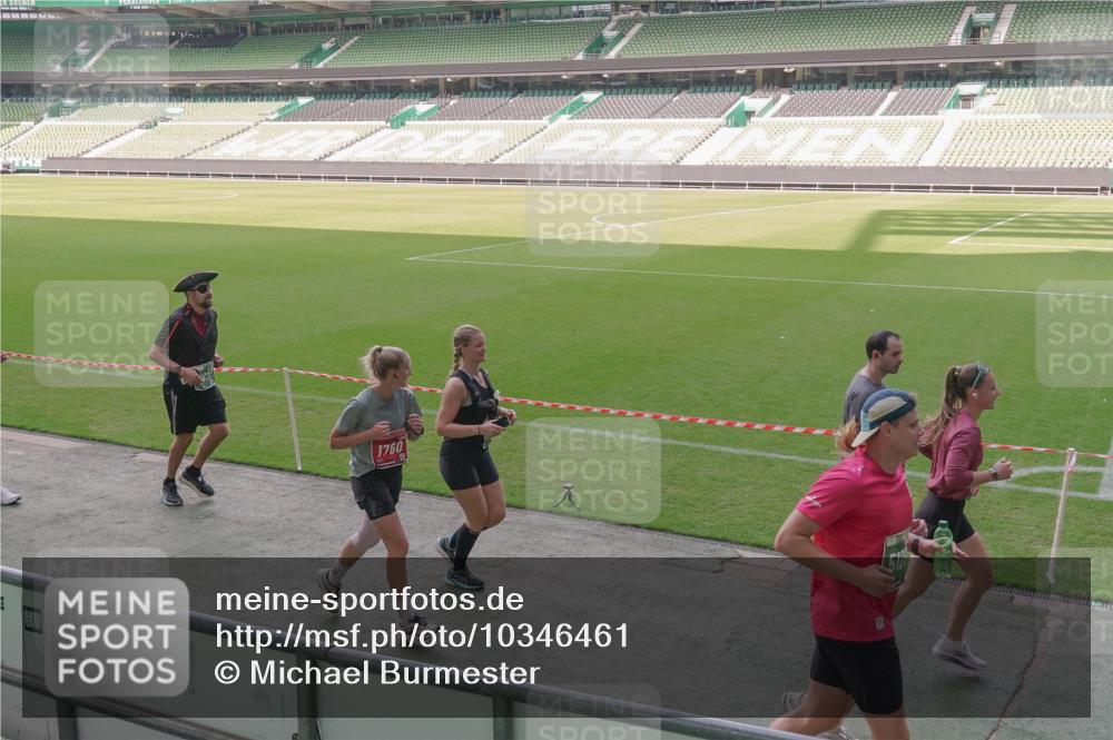 13.09.2026 - 21. swb-Marathon Bremen Michael Burmester http://msf.ph/oto/10346461 13.09.2026 13:34:51 Laufen im Stadion 170, 193, 368, 428, 462, 496, 594, 679, 709, 765, 916, 1026, 1048, 1098, 1280, 1321, 1396, 1444, 1553, 1557, 1560, 1607, 1661, 1703, 1760, 1772, 1784, 1827, 1965, 1974, 1977, 1992, 1996, 2335, 2338, 2399, 2400, 2451, 2479, 2511, 2515, 2543, 2641, 2650, 2718, 2735, 2757, 2787, 2789, 2791, 2894, 2982, 3090, 3179, 3191, 3345, 3406, 3443, 3503, 3547, 3577, 3660, 3708, 3709, 3720, 3875, 3904, 3911, 3914, 3952, 4001, 4014, 4200, 4290, 4500, 4546, 4561, 4880, 4967, 5000, 5151, 5818 meine-sportfotos.de