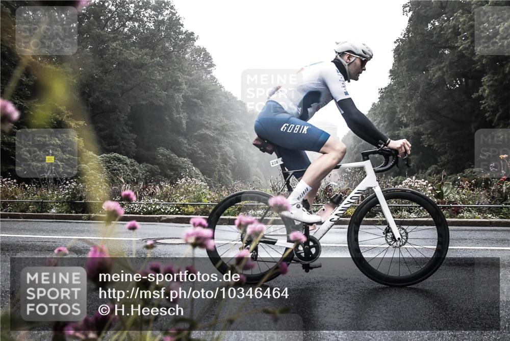 13.09.2026 - Stadtparktriathlon H.Heesch http://msf.ph/oto/10346464 13.09.2026 09:51:17 Radfahren 238, 322 meine-sportfotos.de