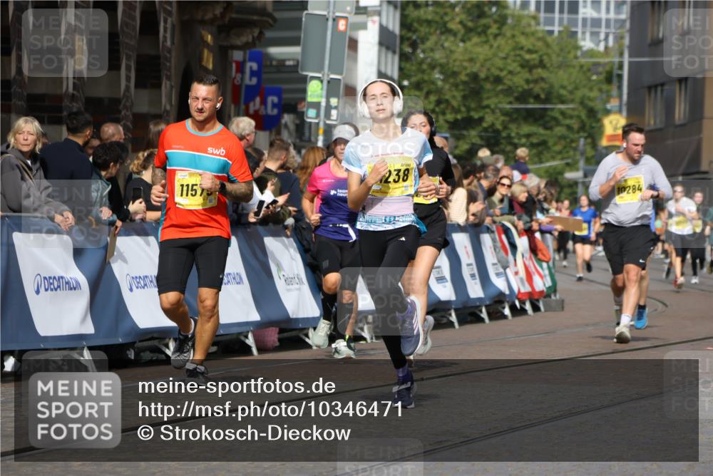 13.09.2026 - 21. swb-Marathon Bremen Strokosch-Dieckow http://msf.ph/oto/10346471 13.09.2026 10:53:08 Ziel 10193, 10304, 10339, 10652, 10734, 10827, 10863, 10906, 11002, 11038, 11144, 11362, 11386, 11597, 11766, 12019, 12338, 12399, 10448, 10585, 10757, 10780, 11012, 11168, 11379, 12040, 12170, 12275, 12461 meine-sportfotos.de