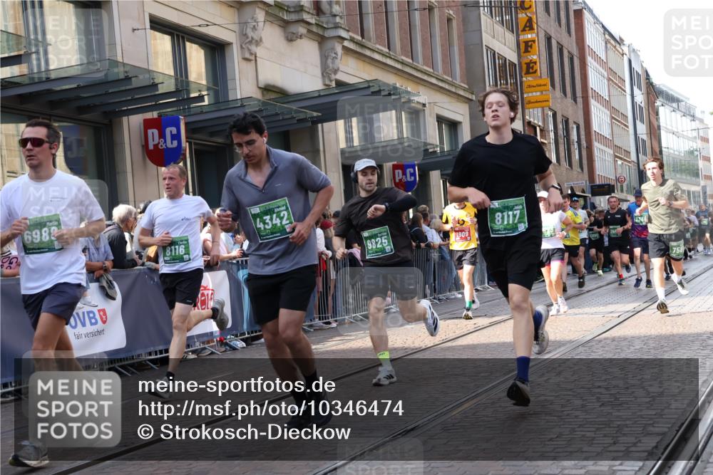 13.09.2026 - 21. swb-Marathon Bremen Strokosch-Dieckow http://msf.ph/oto/10346474 13.09.2026 13:30:17 Ziel 625, 800, 834, 1067, 1533, 1771, 1841, 1926, 1941, 2369, 2452, 2723, 2900, 2985, 3163, 3164, 3425, 4058, 4206, 4332, 4342, 4415, 4425, 4748, 4757, 4920, 5506, 5551, 5822, 6134, 6343, 6347, 6523, 6988, 7012, 7253, 7567, 7645, 7821, 8090, 8116, 8117, 8169, 8314, 8494, 8762, 8878, 8966, 9011, 9108, 9692, 9695, 9699, 9825, 13090, 881, 1205, 1308, 1611, 1653, 1759, 1780, 1848, 1909, 1938, 2126, 2265, 2364, 2900, 3190, 4763, 5039, 5198, 5348, 5615, 5631, 6225, 6720, 8494 meine-sportfotos.de