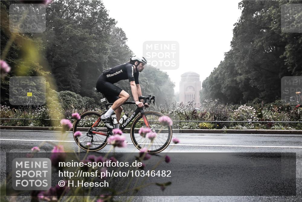 13.09.2026 - Stadtparktriathlon H.Heesch http://msf.ph/oto/10346482 13.09.2026 09:51:42 Radfahren 213, 262, 264, 287, 296, 313 meine-sportfotos.de