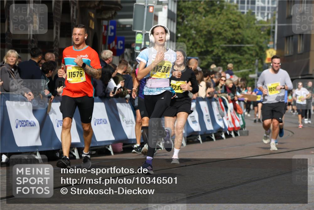 13.09.2026 - 21. swb-Marathon Bremen Strokosch-Dieckow http://msf.ph/oto/10346501 13.09.2026 10:53:08 Ziel 10193, 10304, 10339, 10652, 10734, 10827, 10863, 10906, 11002, 11038, 11144, 11362, 11386, 11597, 11766, 12019, 12338, 12399, 10448, 10585, 10757, 10780, 11012, 11168, 11379, 12040, 12170, 12275, 12461 meine-sportfotos.de