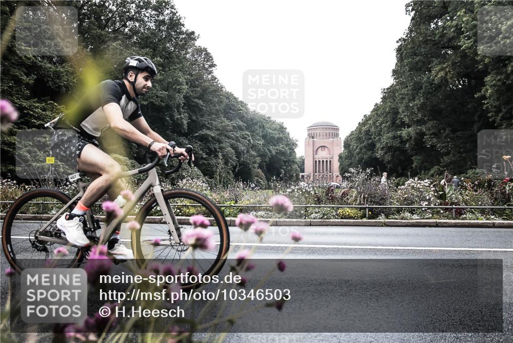 13.09.2026 - Stadtparktriathlon H.Heesch http://msf.ph/oto/10346503 13.09.2026 11:04:47 Radfahren 467, 691 meine-sportfotos.de
