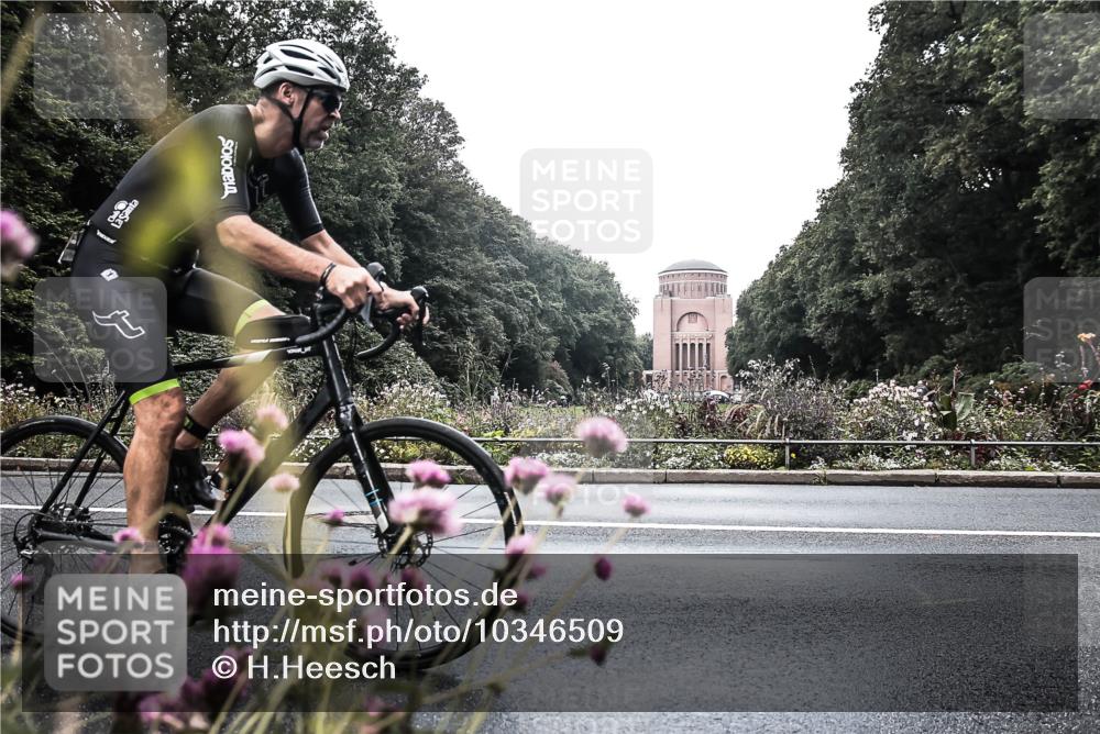 13.09.2026 - Stadtparktriathlon H.Heesch http://msf.ph/oto/10346509 13.09.2026 11:04:58 Radfahren 664 meine-sportfotos.de