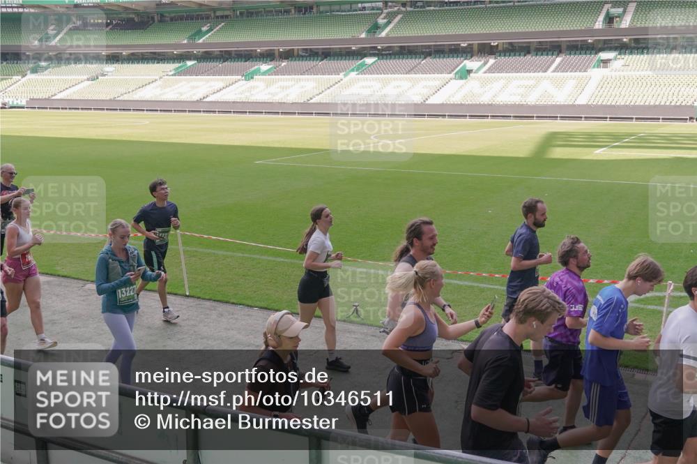 13.09.2026 - 21. swb-Marathon Bremen Michael Burmester http://msf.ph/oto/10346511 13.09.2026 13:34:58 Laufen im Stadion 170, 193, 368, 428, 462, 496, 679, 709, 916, 1026, 1048, 1098, 1280, 1321, 1396, 1444, 1553, 1557, 1560, 1607, 1661, 1703, 1726, 1760, 1772, 1784, 1827, 1965, 1974, 1977, 1992, 1996, 2335, 2338, 2451, 2479, 2511, 2515, 2543, 2641, 2650, 2735, 2757, 2787, 2789, 2791, 2894, 3090, 3179, 3191, 3345, 3406, 3443, 3472, 3503, 3547, 3555, 3577, 3660, 3708, 3709, 3720, 3801, 3875, 3904, 3911, 3914, 3952, 4001, 4014, 4200, 4290, 4500, 4546, 4561, 4880, 4967, 5000, 5151, 5818 meine-sportfotos.de
