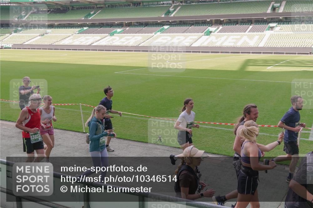 13.09.2026 - 21. swb-Marathon Bremen Michael Burmester http://msf.ph/oto/10346514 13.09.2026 13:34:58 Laufen im Stadion 170, 193, 368, 428, 462, 496, 679, 709, 916, 1026, 1048, 1098, 1280, 1321, 1396, 1444, 1553, 1557, 1560, 1607, 1661, 1703, 1726, 1760, 1772, 1784, 1827, 1965, 1974, 1977, 1992, 1996, 2335, 2338, 2451, 2479, 2511, 2515, 2543, 2641, 2650, 2735, 2757, 2787, 2789, 2791, 2894, 3090, 3179, 3191, 3345, 3406, 3443, 3472, 3503, 3547, 3555, 3577, 3660, 3708, 3709, 3720, 3801, 3875, 3904, 3911, 3914, 3952, 4001, 4014, 4200, 4290, 4500, 4546, 4561, 4880, 4967, 5000, 5151, 5818 meine-sportfotos.de