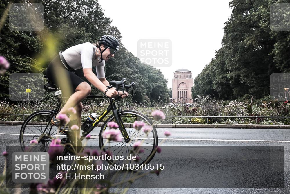 13.09.2026 - Stadtparktriathlon H.Heesch http://msf.ph/oto/10346515 13.09.2026 11:05:06 Radfahren 488, 528, 619, 658 meine-sportfotos.de