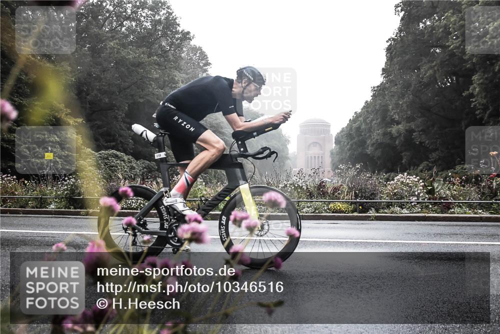 13.09.2026 - Stadtparktriathlon H.Heesch http://msf.ph/oto/10346516 13.09.2026 09:51:53 Radfahren 220, 258, 300, 333 meine-sportfotos.de