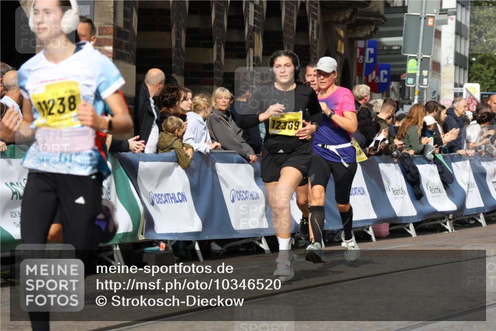 13.09.2026 - 21. swb-Marathon Bremen Strokosch-Dieckow http://msf.ph/oto/10346520 13.09.2026 10:53:10 Ziel 10193, 10304, 10339, 10652, 10734, 10827, 10863, 11002, 11038, 11144, 11238, 11362, 11386, 11597, 11766, 12019, 12338, 12399, 10448, 10585, 10757, 10780, 10821, 11012, 11168, 11379, 12040, 12170, 12275, 12461 meine-sportfotos.de