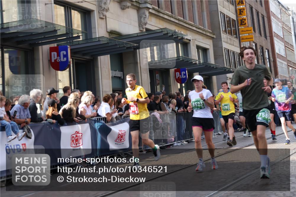 13.09.2026 - 21. swb-Marathon Bremen Strokosch-Dieckow http://msf.ph/oto/10346521 13.09.2026 13:30:19 Ziel 625, 800, 834, 1067, 1533, 1771, 1841, 1926, 1941, 2369, 2452, 2723, 2985, 3163, 3164, 3425, 4058, 4206, 4332, 4342, 4415, 4425, 4748, 4757, 4920, 5506, 5551, 5681, 5802, 5822, 6134, 6343, 6347, 6523, 6988, 7012, 7253, 7567, 7645, 7821, 8116, 8117, 8169, 8314, 8762, 8878, 8966, 9011, 9108, 9653, 9692, 9695, 9699, 9825, 13090, 881, 1308, 1611, 1653, 1780, 1909, 1938, 2126, 2265, 2364, 2900, 3190, 4763, 5039, 5198, 5348, 5615, 5631, 6225, 6720, 8090, 8314, 8494 meine-sportfotos.de